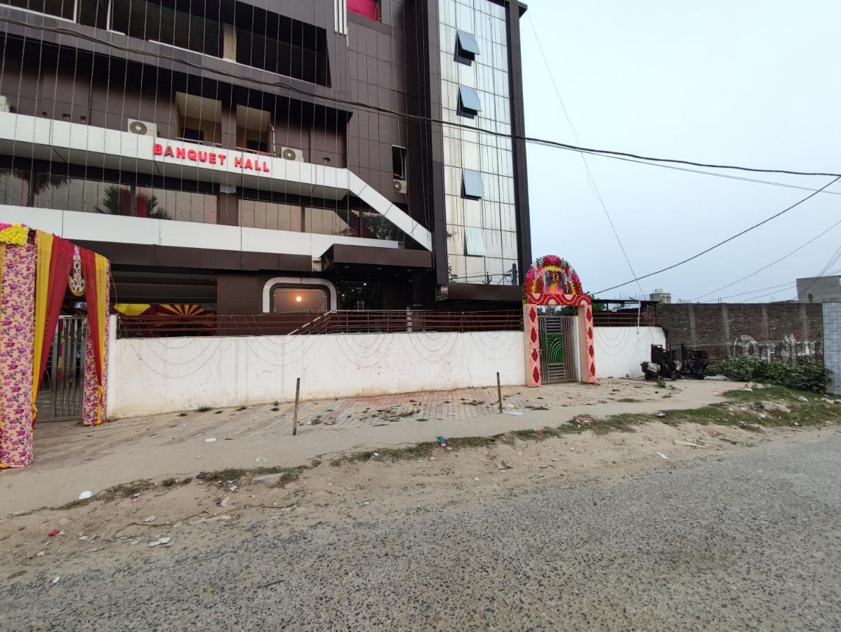 Hotel Kanha Shyam Madhubani ภายนอก รูปภาพ