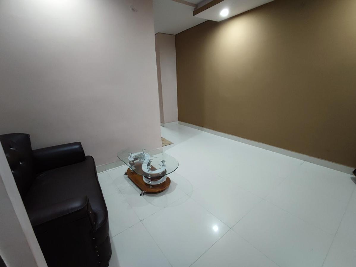 Hotel Kanha Shyam Madhubani ภายนอก รูปภาพ