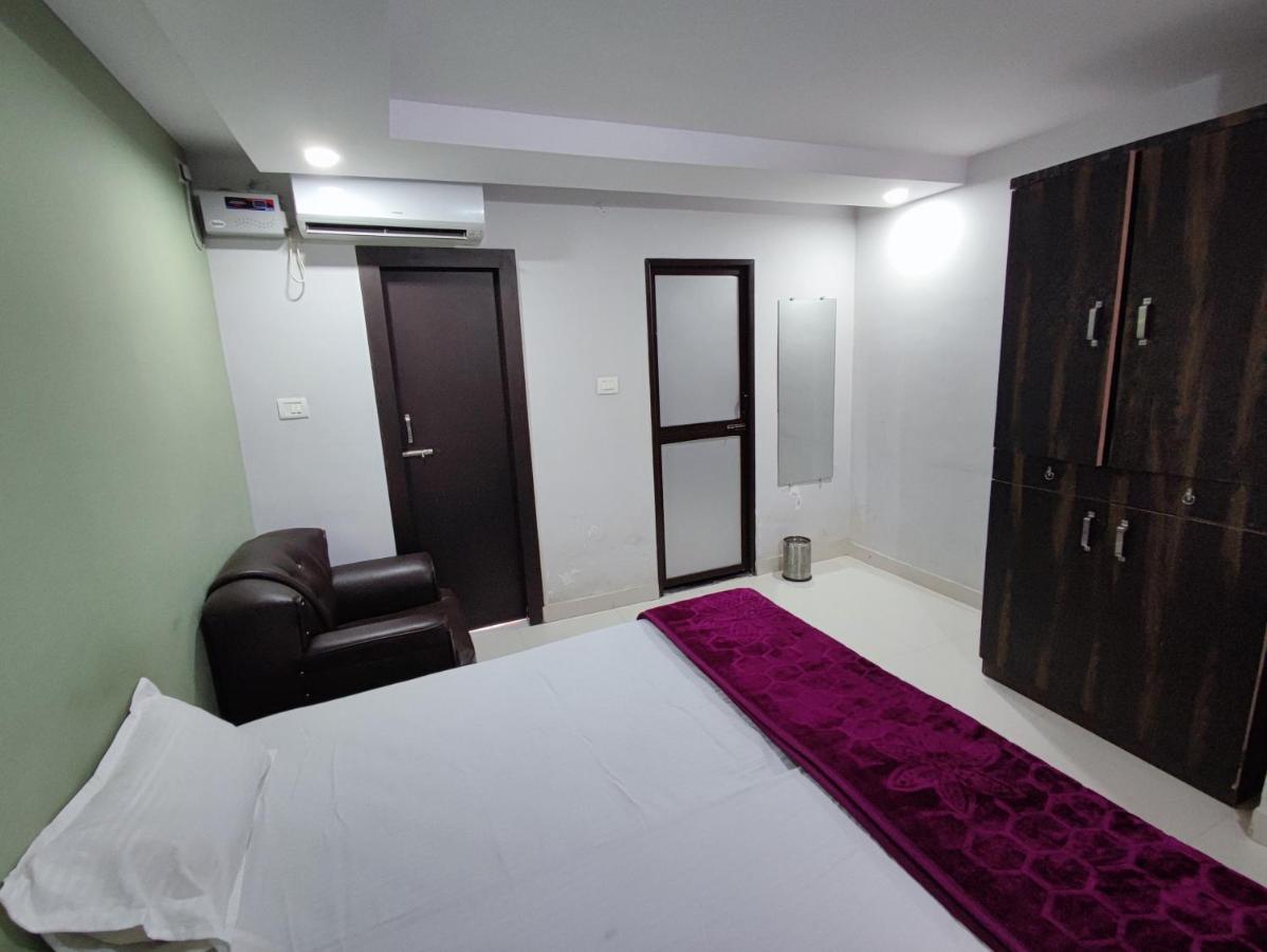 Hotel Kanha Shyam Madhubani ภายนอก รูปภาพ