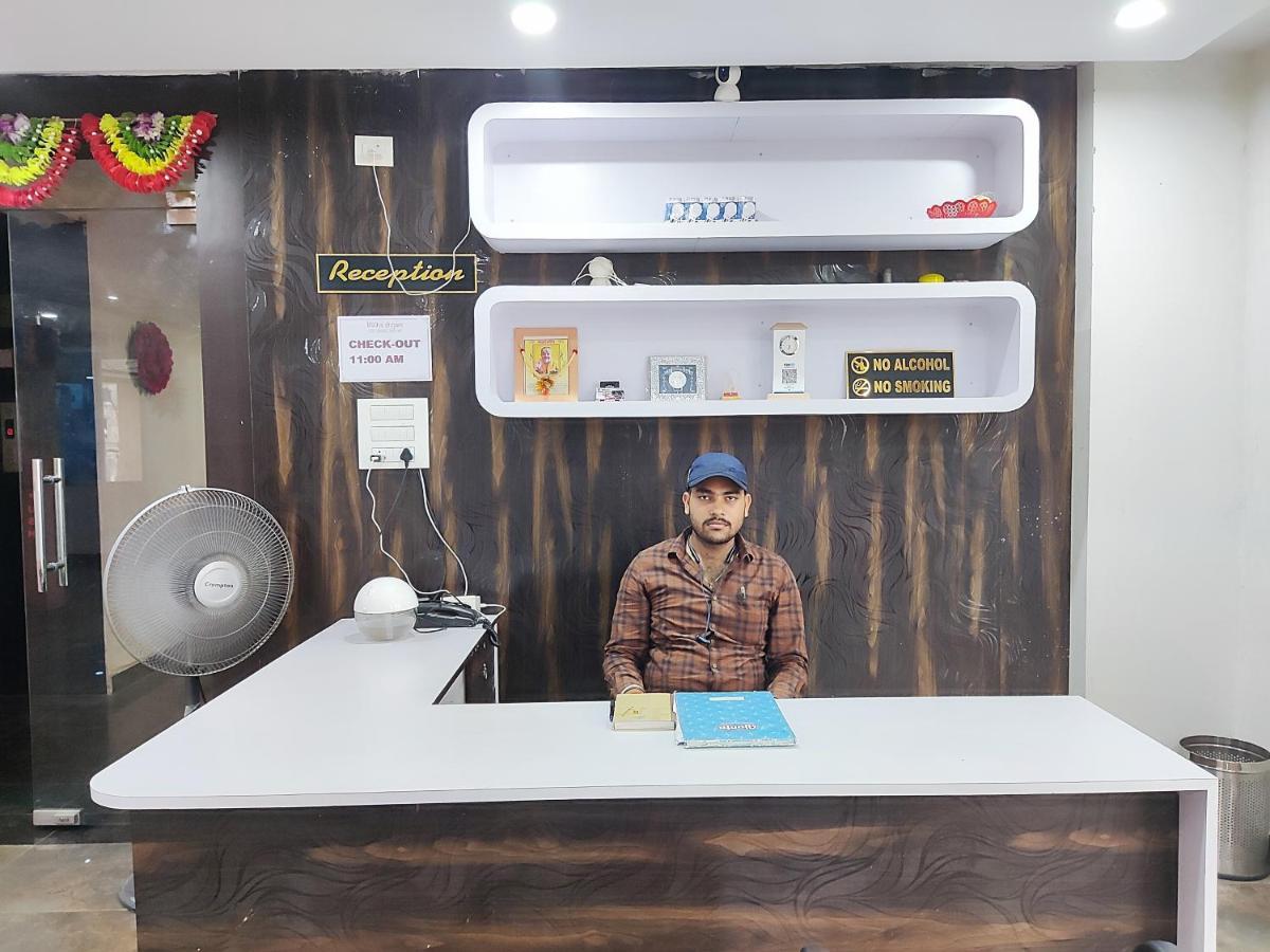 Hotel Kanha Shyam Madhubani ภายนอก รูปภาพ