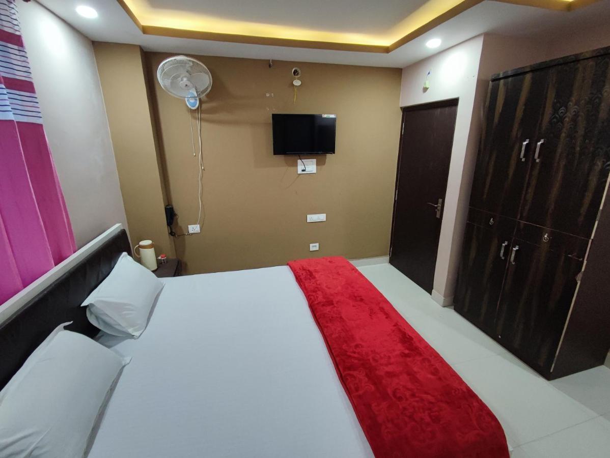 Hotel Kanha Shyam Madhubani ภายนอก รูปภาพ