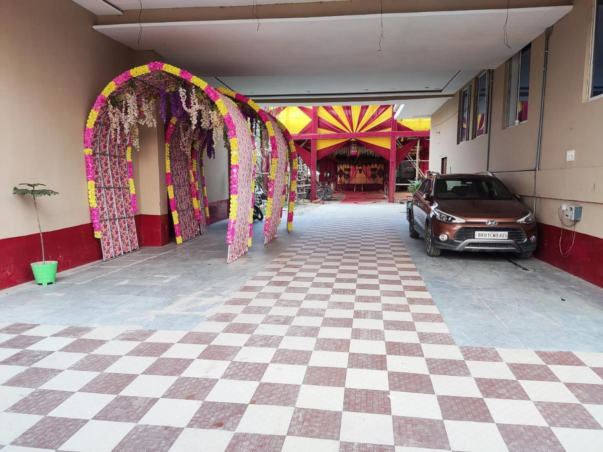 Hotel Kanha Shyam Madhubani ภายนอก รูปภาพ