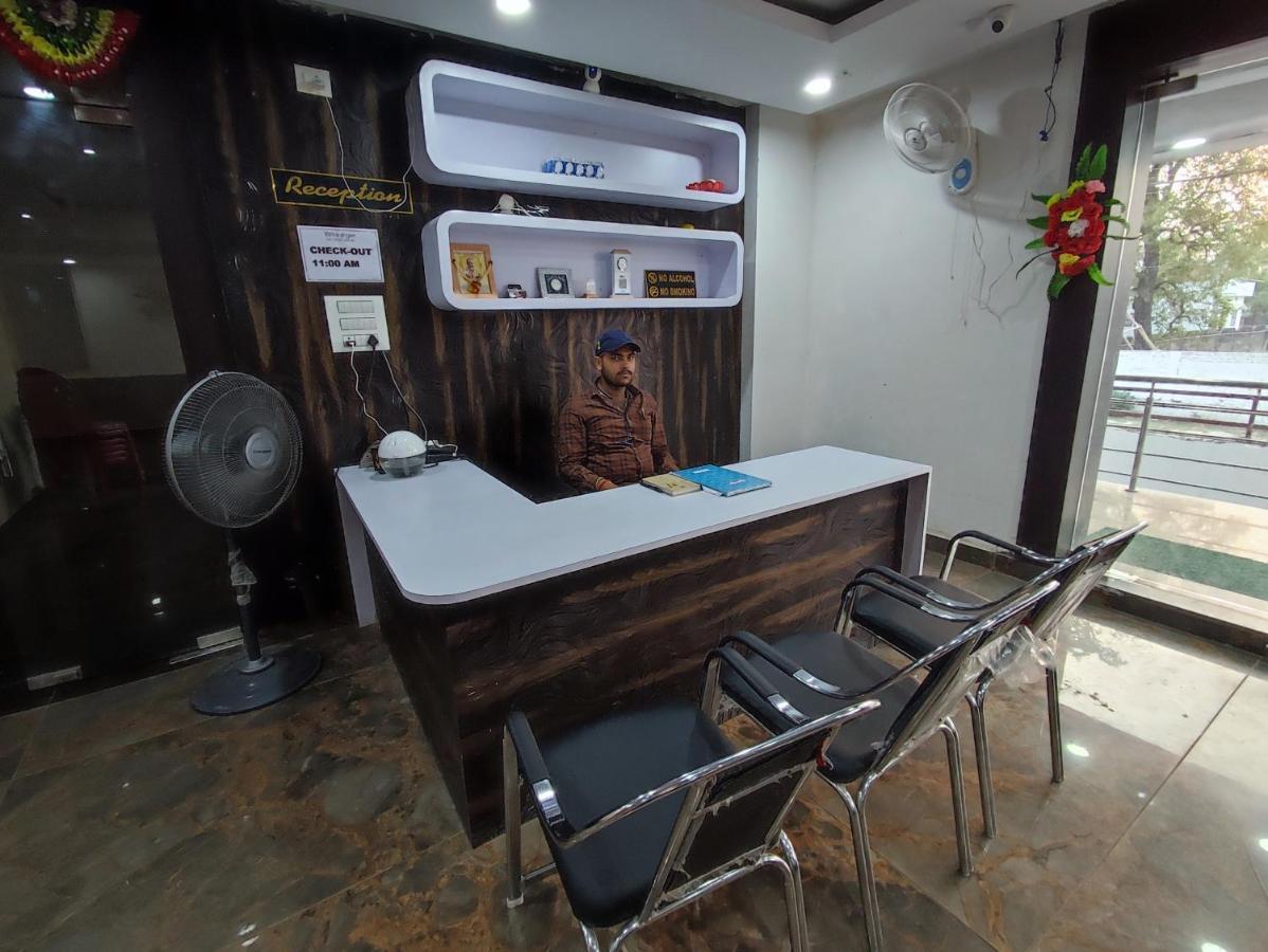 Hotel Kanha Shyam Madhubani ภายนอก รูปภาพ